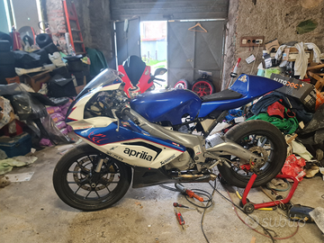 Aprilia rs 125 supermono 650