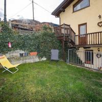 Appartamento con giardino e posto auto