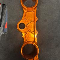 Piastra inferiore forcelle ktm 690 smcr