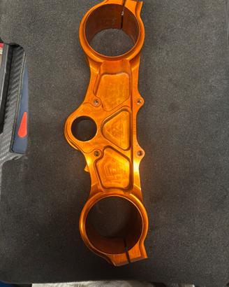 Piastra inferiore forcelle ktm 690 smcr