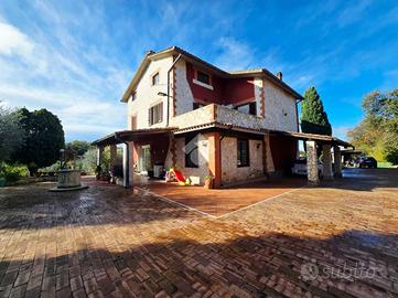 VILLA SINGOLA A CIVITELLA SAN PAOLO