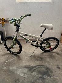 bicicletta bmx