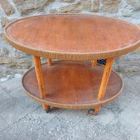 Carrello portaoggetti portatile con ruote.