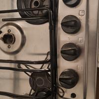 fornello a quattro fuochi