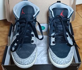 Scarpe Jordan n.32