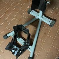 Cavalletto blocca ruote moto