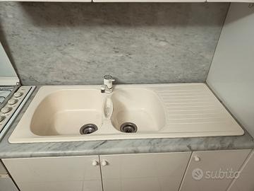 Cucina lineare bianco lucido