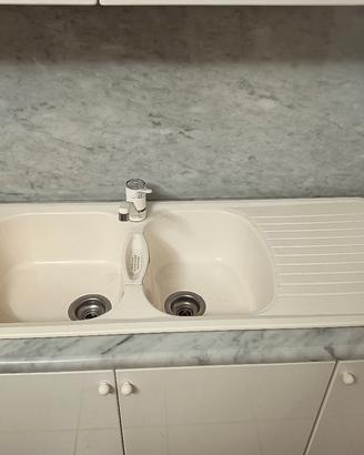 Cucina lineare bianco lucido