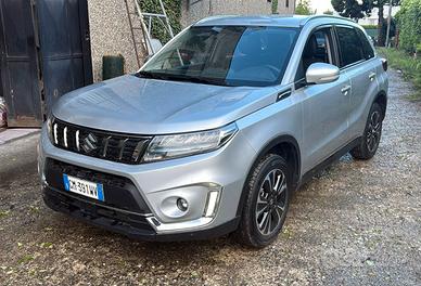 Suzuki Vitara 1.4 Hybrid top