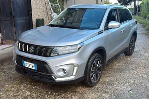 Suzuki Vitara 1.4 Hybrid top