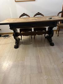 Tavolo in legno massello