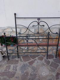 LETTI SINGOLI IN FERRO BATTUTO