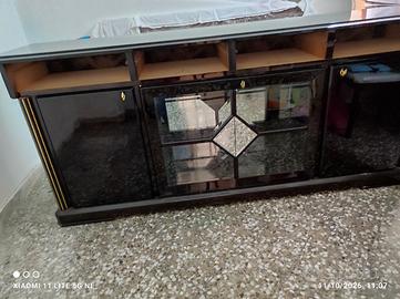 soggiorno stile inglese in legno completo di tavol