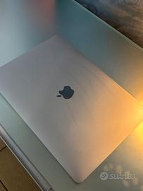Macbook pro i5 a1706