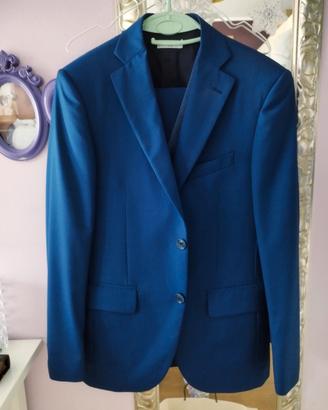 completo uomo elegante 