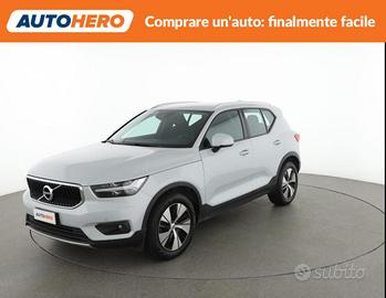 VOLVO XC40 D3 AWD Momentum Pro