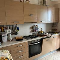 Cucina completa di elettrodomestici