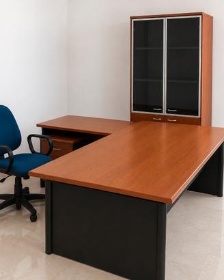 Mobili in noce per ufficio/studio