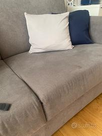 Divano letto matrimoniale grigio