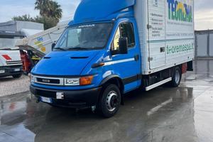 Iveco Daily 65c15 con Sponda Idraulica 10q