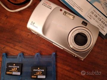 Macchina fotografica Olympus Camedia