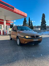 Lancia y elefantino