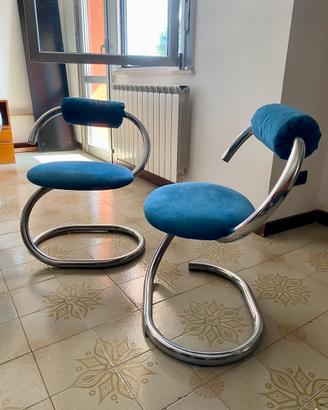 4 sedie “cobra” + tavolo “gastone rinaldi”