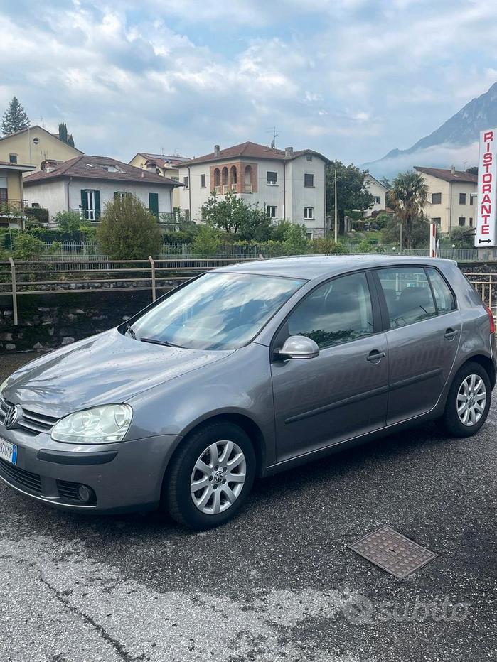 VOLKSWAGEN Golf 5ª serie