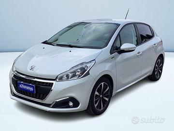 Peugeot 208 1.2 puretech Signature s&s 82cv 5p