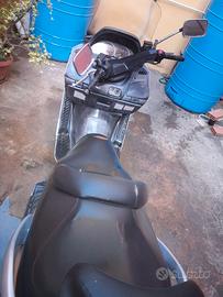 Suzuki Burgman 400 - 2003