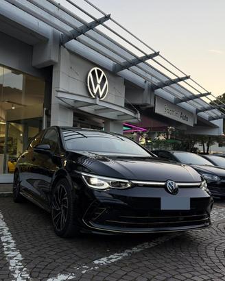 Golf 8eTSI