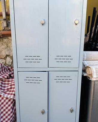 armadietto personale a 4 ante
