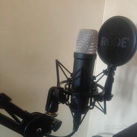 Rode NT1A + Supporto da tavolo.