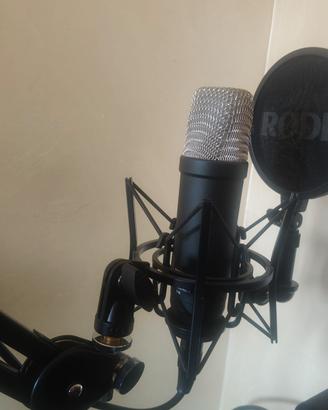 Rode NT1A + Supporto da tavolo.