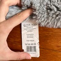 Tappeto peloso grigio