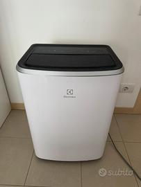 Condizionatore Portatile Electrolux EXP26U338CW