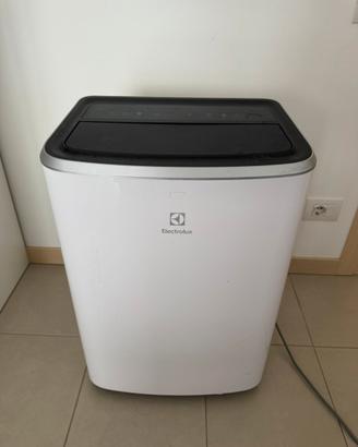 Condizionatore Portatile Electrolux EXP26U338CW