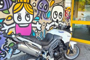 Triumph tigher 1050 