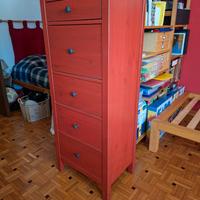 Cassettiera rossa Hemnes