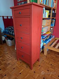 Cassettiera rossa Hemnes