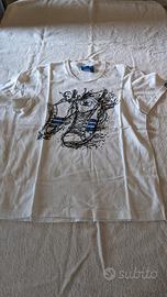 Maglietta manica corta Adidas,stampa Scarpe,bianca