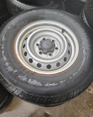 4 ruote con cerchi complete ranger 255/70 R16 