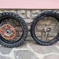 Cerchi KTM 125 gomme mousse corona 51 denti