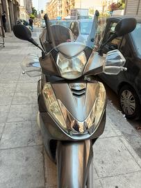 HONDA sh 300