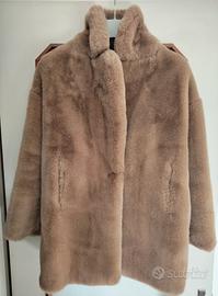 Cappotto in pelliccia sintetica Zara 