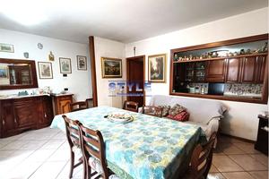 PORZIONE DI VILLETTA A SCHIERA