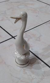 Statuina vintage Paperella in porcellana