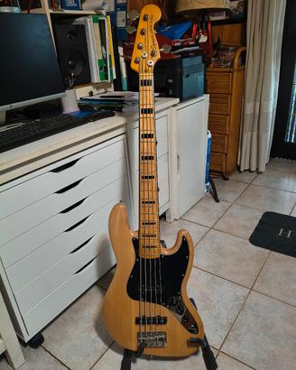 Squier by Fender Classic Vibe '70s Jazz Bass