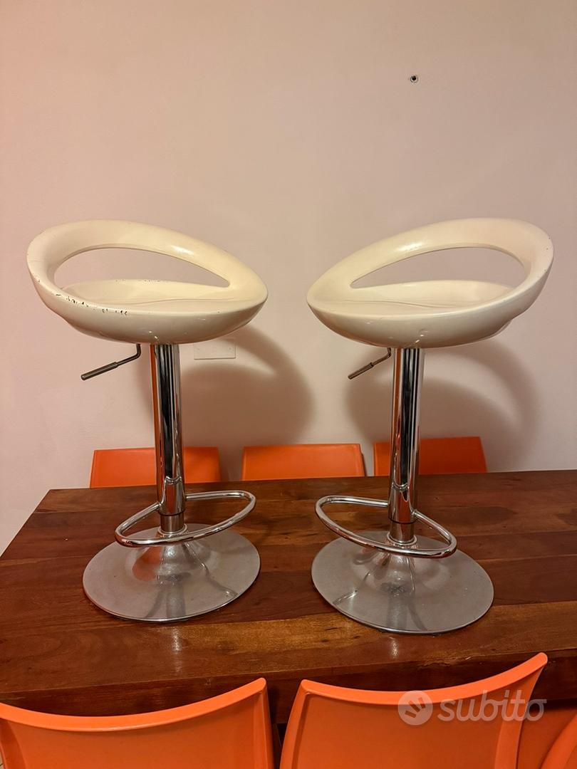 Sgabelli bianchi regolabili Arredamento e Casalinghi In vendita