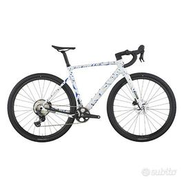 Gravel Scott Addict 30 2026 bianca